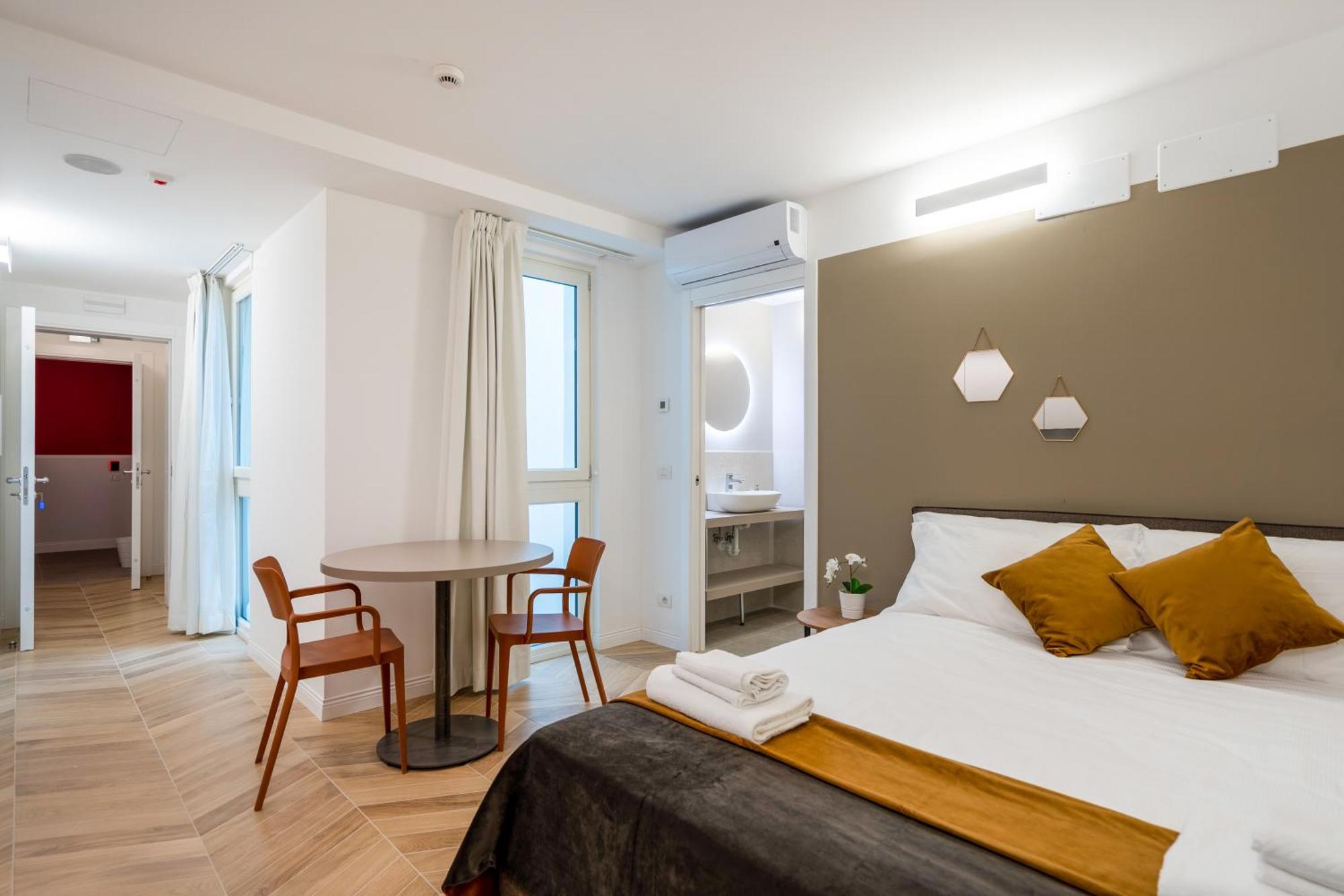 Domo Premium Apartments - Trieste Mazzini Bagian luar foto