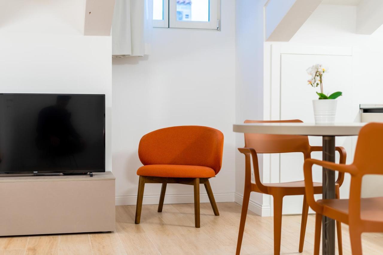 Domo Premium Apartments - Trieste Mazzini Bagian luar foto
