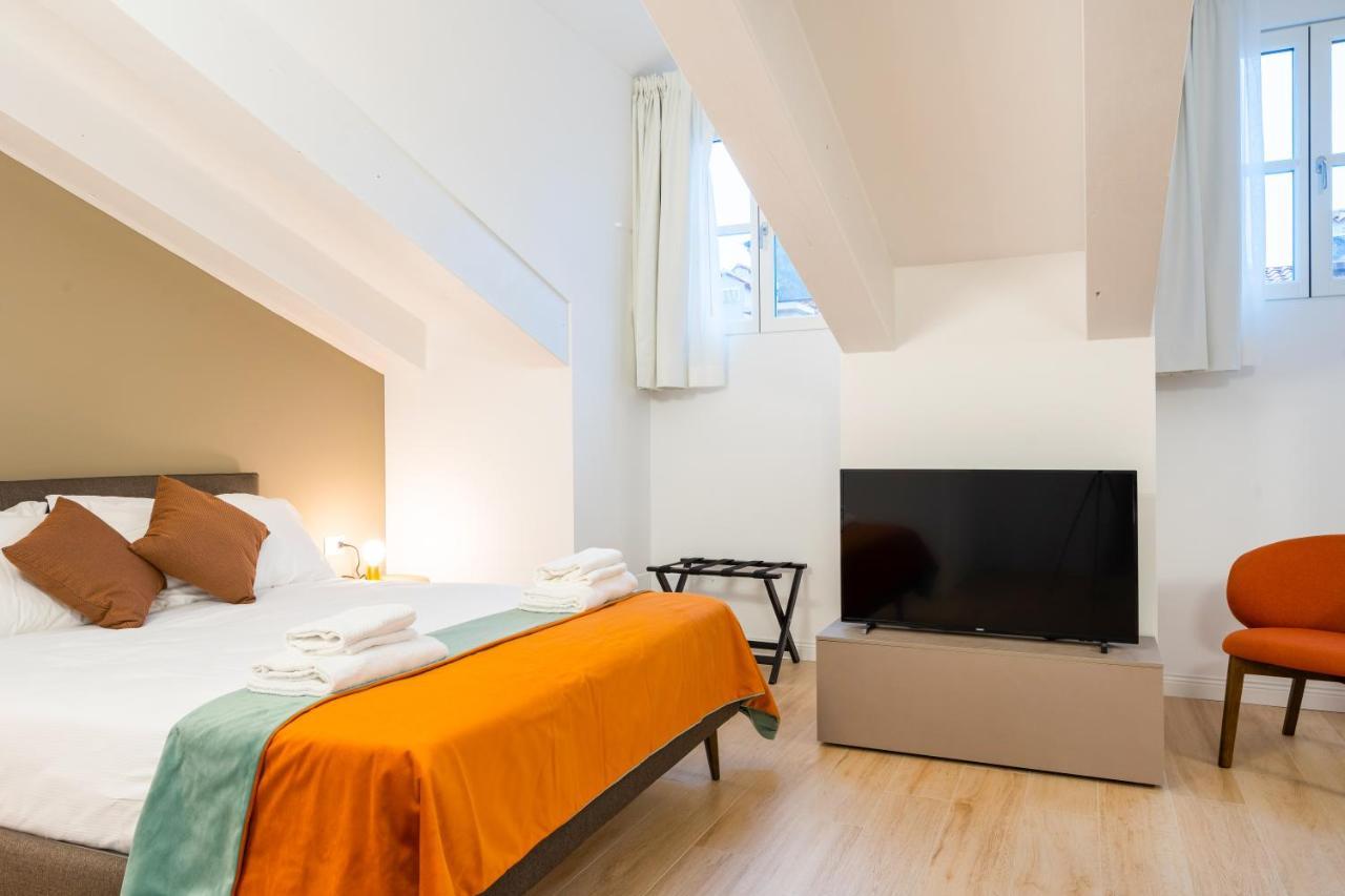 Domo Premium Apartments - Trieste Mazzini Bagian luar foto