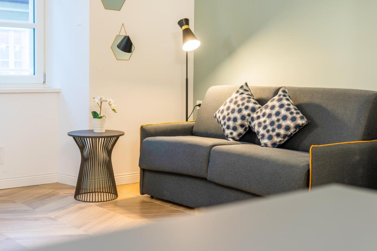Domo Premium Apartments - Trieste Mazzini Bagian luar foto