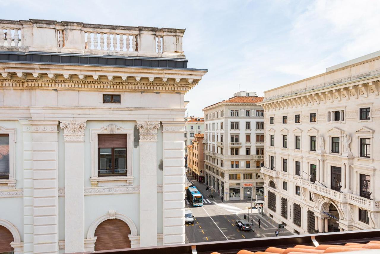 Domo Premium Apartments - Trieste Mazzini Bagian luar foto